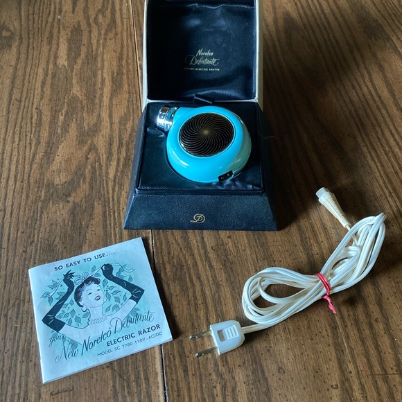 VTG Norelco debutant electric razor blue cord, box, instructions included - Picture 2 of 5
